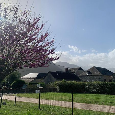 La Suite Unique - Le Jardin Sur Les Pyrenees- Vue Panoramique Montagne -Jardin Cloture Prive De 100M2-Parking-Linge De Lit Et Serviettes Compris- ビエル エクステリア 写真