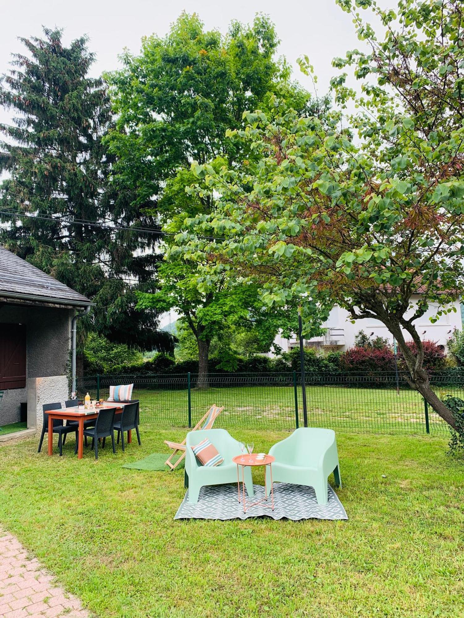 La Suite Unique - Le Jardin Sur Les Pyrenees- Vue Panoramique Montagne -Jardin Cloture Prive De 100M2-Parking-Linge De Lit Et Serviettes Compris- ビエル エクステリア 写真